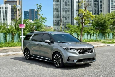 Thuê xe 7 chỗ Kia Carnival