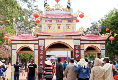 CHO THUÊ XE DU LỊCH ĐI DINH THẦY THÍM GIÁ RẺ