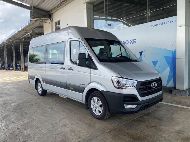Dòng xe 16 chỗ Hyundai Solati đi Lagi ưa chuộng nhất