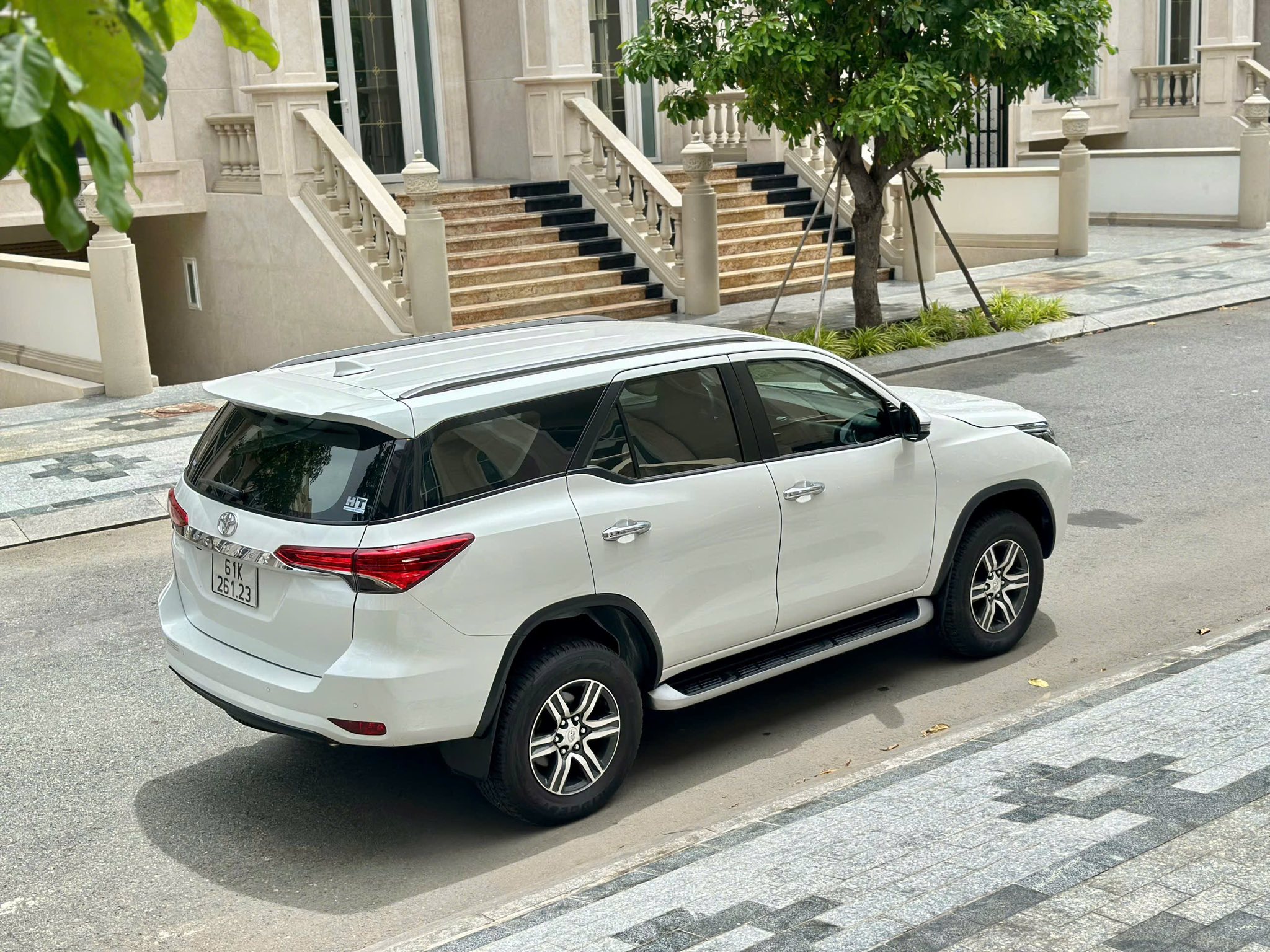 Xe 7 Chỗ Fortuner đi Phan Thiết Mũi Né có tài
