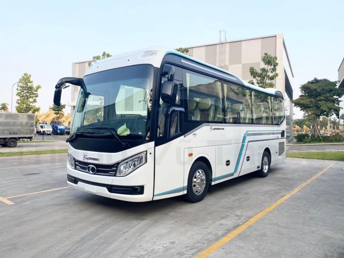 Thuê xe 29 chỗ Thaco, ghế ngã êm ái, lý tưởng cho hành trình dài