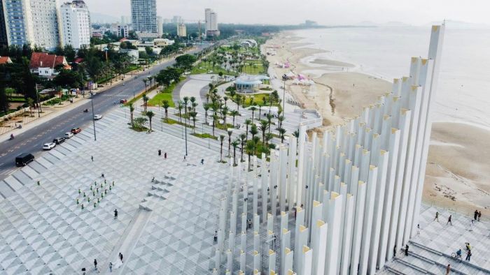 Bãi biển Vũng Tàu – điểm đến nổi bật trong tour 2 ngày 1 đêm