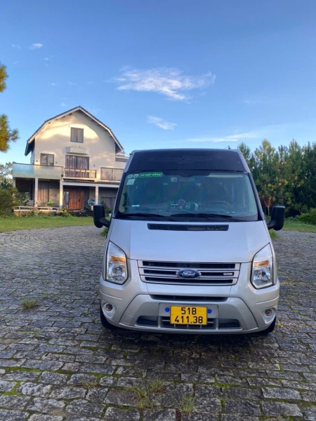 Xe Ford Transit 2020 cho thuê