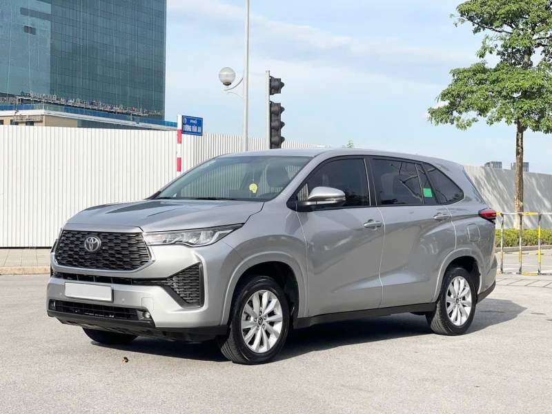 Thuê xe 7 chỗ tự lái tại Thủ Đức, Gò Vấp, Bình Thạnh, Dĩ An, Quận 12