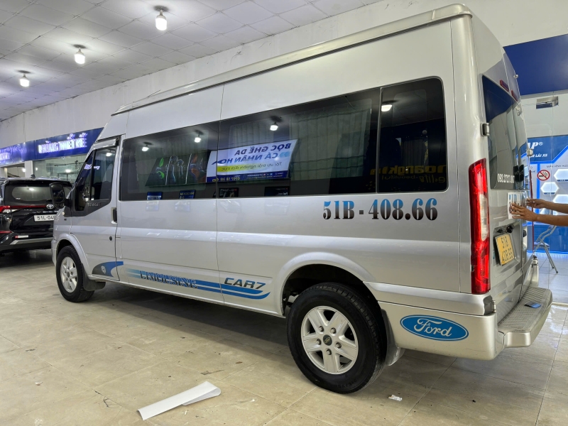 Thuê xe 12 chỗ có tài xế tại tphcm, giá rẻ, dịch vụ chu đáo